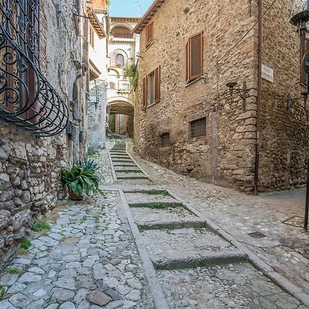 Semesterbostad Lovely In With Kitchen