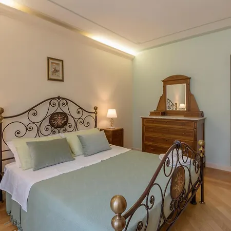 Lovely In With Kitchen