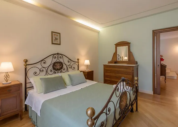 Lovely In With Kitchen