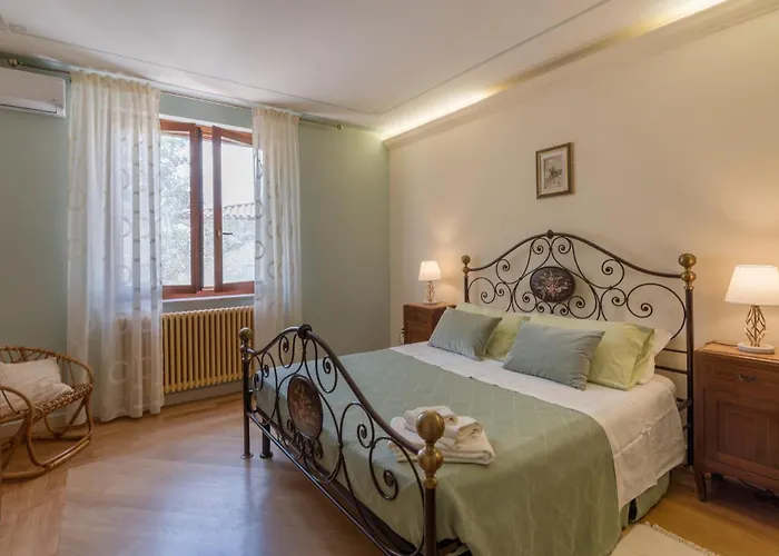 Lovely In With Kitchen *