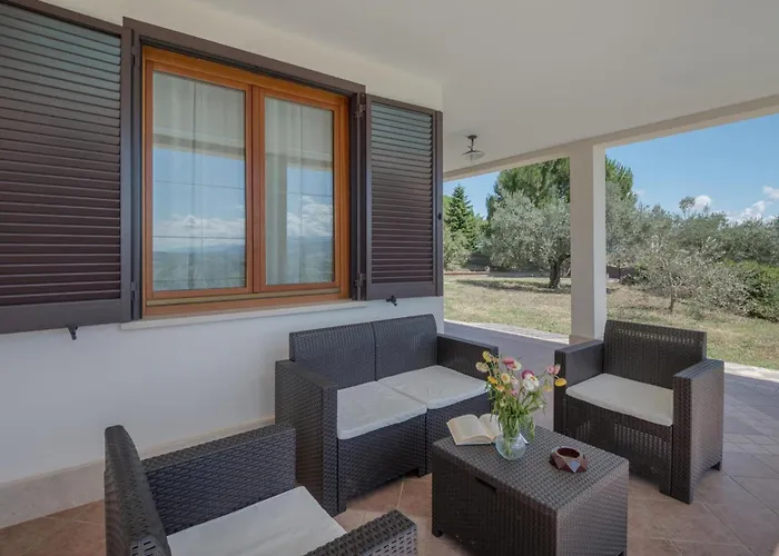 Lovely In With Kitchen