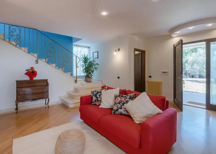 Lovely In With Kitchen * Otricoli